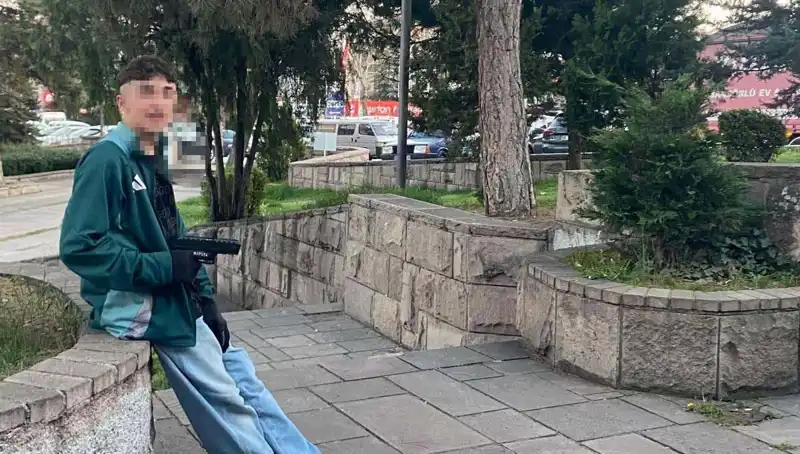 Yol Verme Kavgası: Üç Kardeş ve Baba Eş Zamanlı Tutuklandı