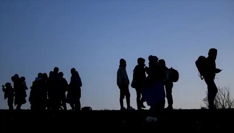 Edirne'de Düzensiz Göçmen Operasyonu: 21 Kişi Yakalandı!