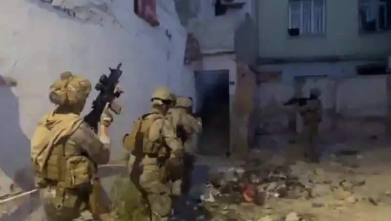 75 İlde Uyuşturucu Operasyonları: 2 Bin 311 Şüpheli Gözaltına Alındı